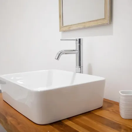 Palazzo '800 : Graniglie ゲストハウス