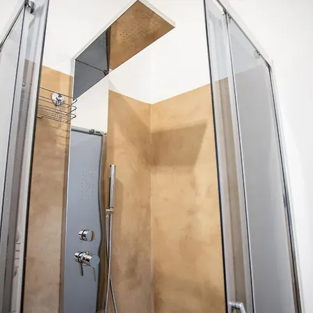 ゲストハウス Palazzo '800 : Graniglie 3*