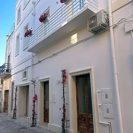 Palazzo '800 : Graniglie Guest house Leverano